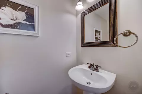 Bath - 2346 Reflections Dr #2346, Aurora, IL 60502 photo 1 of 2