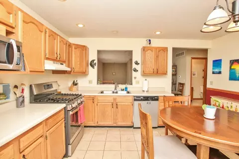1304 Henry St, Normal, IL 61761 photo 7
