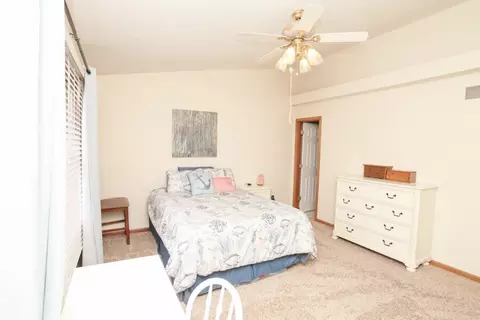 1304 Henry St, Normal, IL 61761 photo 10