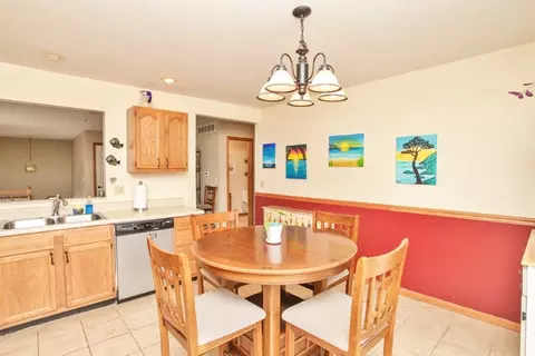 1304 Henry St, Normal, IL 61761 photo 8