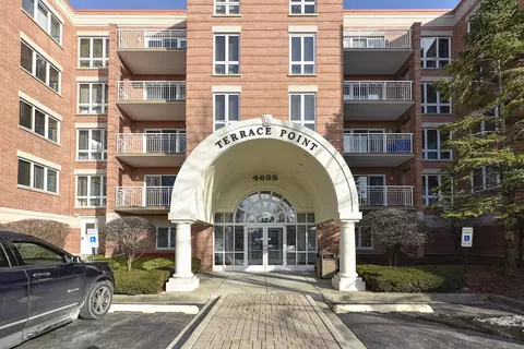 4655 N Cumberland Ave #202, Norridge, IL 60706
