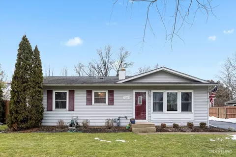 1331 S Brandywine Cir, Batavia, IL 60510