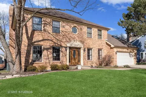1069 Augustana Dr, Naperville, IL 60565