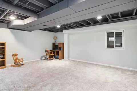 1069 Augustana Dr, Naperville, IL 60565 photo 17