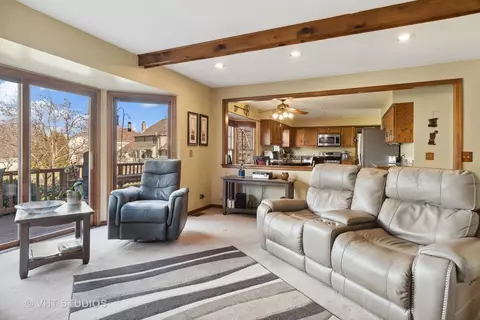 1069 Augustana Dr, Naperville, IL 60565 photo 8