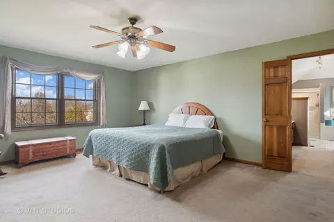 1069 Augustana Dr, Naperville, IL 60565 photo 10