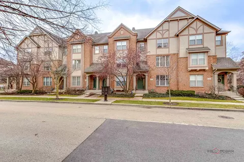 1738 Tudor Ln, Northbrook, IL 60062