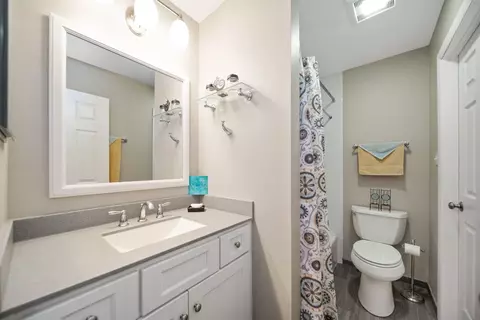 1601 Thames Ct #D, Wheaton, IL 60189 photo 10