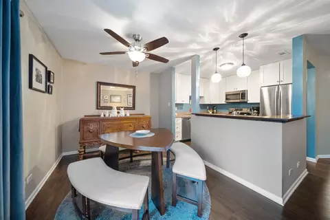 1601 Thames Ct #D, Wheaton, IL 60189 photo 6