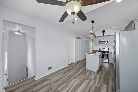 3930 W 84th Pl, Chicago, IL 60652 photo 17