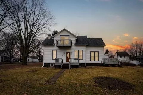 409 N East St, Le Roy, IL 61752