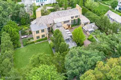 8 Kent Rd, Winnetka, IL 60093