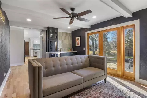 Living - 0 N730 Coventry Dr, Wheaton, IL 60187 photo 6 of 8