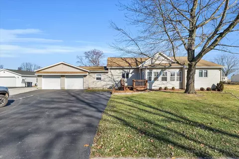 208 E Main St, Camargo, IL 61919