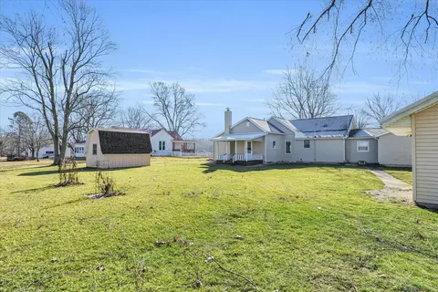 Exterior - 208 E Main St, Camargo, IL 61919 photo 8 of 9