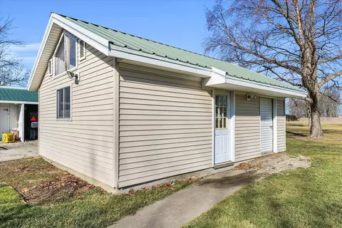Exterior - 208 E Main St, Camargo, IL 61919 photo 9 of 9