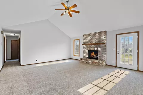 1320 E Bailey Rd, Naperville, IL 60565 photo 4