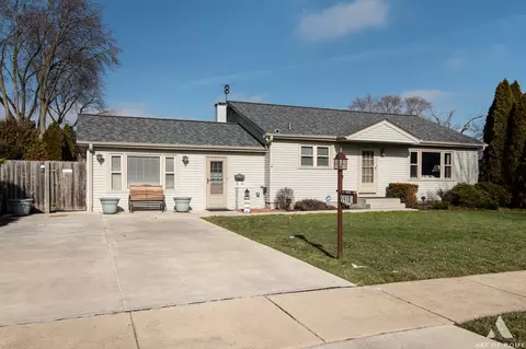 5410 W 84th Pl, Burbank, IL 60459