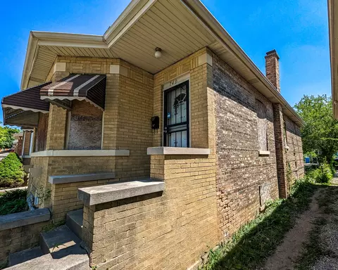 749 E 104th Pl, Chicago, IL 60628 photo 4