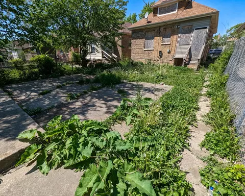 749 E 104th Pl, Chicago, IL 60628 photo 24