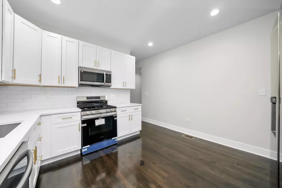 Kitchen - 1215 N Menard Ave, Chicago, IL 60651 photo 3 of 3