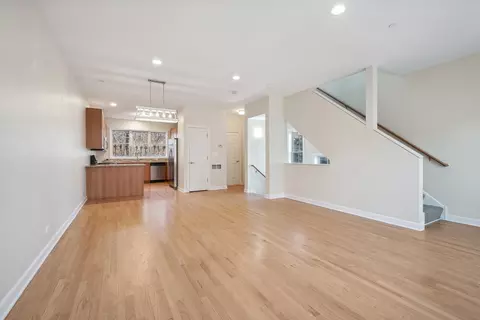 1663 Church St, Evanston, IL 60201 photo 3