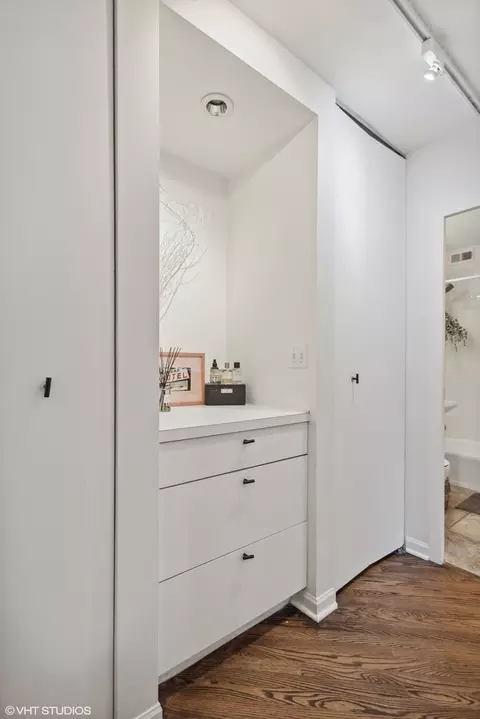 33 E Cedar St #4E, Chicago, IL 60611 photo 12
