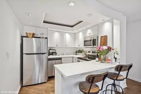 33 E Cedar St #4E, Chicago, IL 60611 photo 6