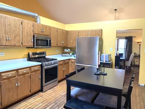 Kitchen - 1805 Brighton Ln, Plainfield, IL 60585 photo 2 of 5