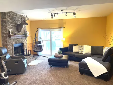 Living - 1805 Brighton Ln, Plainfield, IL 60585 photo 9 of 11