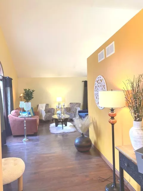 Living - 1805 Brighton Ln, Plainfield, IL 60585 photo 2 of 11
