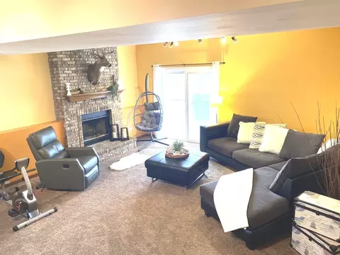 Living - 1805 Brighton Ln, Plainfield, IL 60585 photo 8 of 11