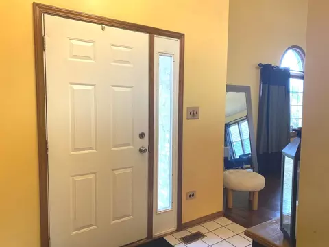 Entry Way - 1805 Brighton Ln, Plainfield, IL 60585 photo 1 of 1