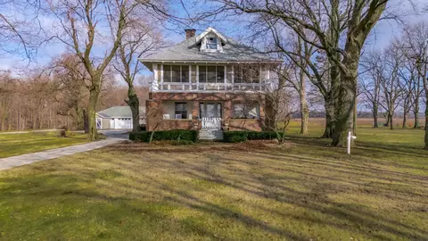 28674 E 700 North Rd, Le Roy, IL 61752