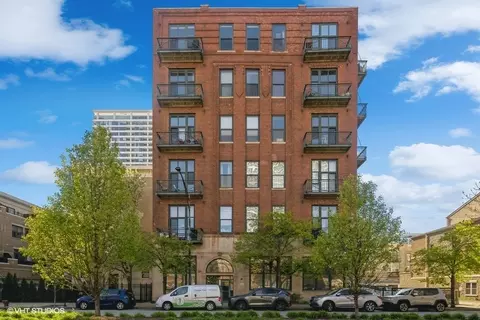 1632 S Indiana Ave #102, Chicago, IL 60616