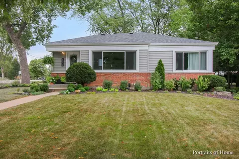 825 Highland Ave, Glen Ellyn, IL 60137