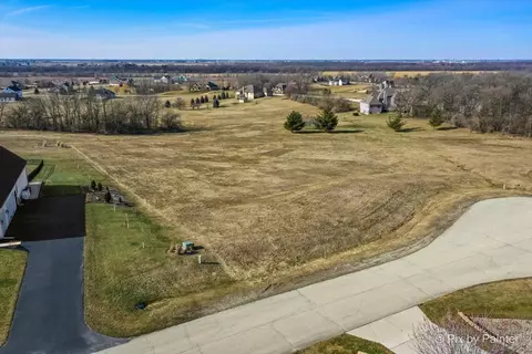 9219 Chatham Pl, Newark, IL 60541
