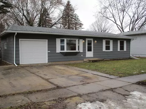 1523 10th Ave, Belvidere, IL 61008