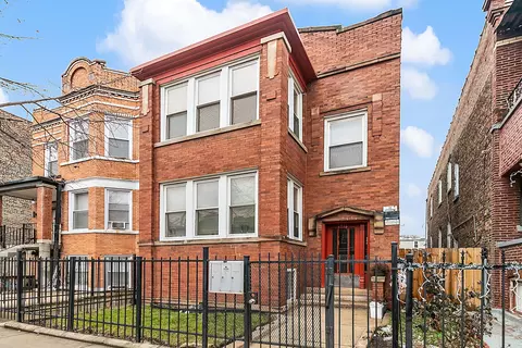 4918 W Iowa St, Chicago, IL 60651