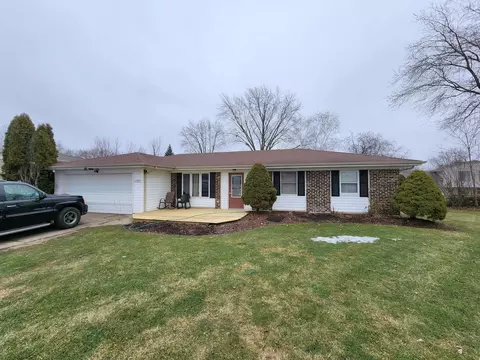 Exterior - 1161 Hecker Ct, Elgin, IL 60120 photo 6 of 6