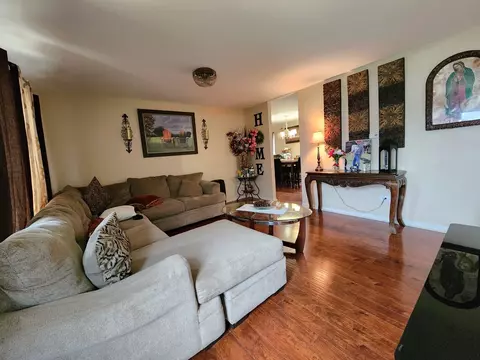 Living - 1161 Hecker Ct, Elgin, IL 60120 photo 1 of 5