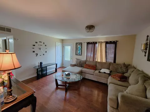 Living - 1161 Hecker Ct, Elgin, IL 60120 photo 2 of 5
