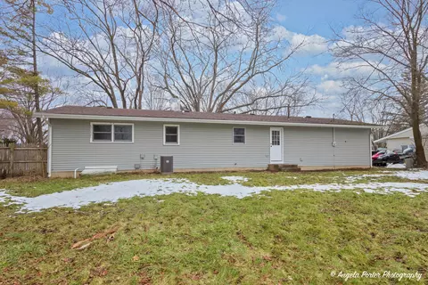 1417 Beach Rd, Mchenry, IL 60050 photo 23