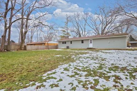 1417 Beach Rd, Mchenry, IL 60050 photo 21