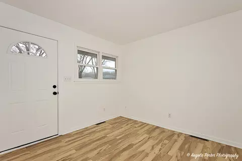 1417 Beach Rd, Mchenry, IL 60050 photo 6