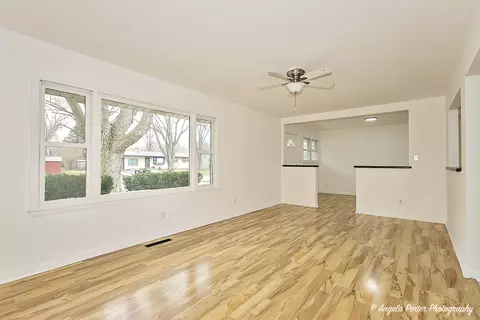 1417 Beach Rd, Mchenry, IL 60050 photo 5