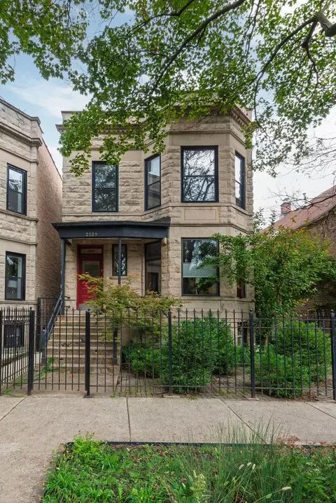 2529 N Francisco Ave, Chicago, IL 60647