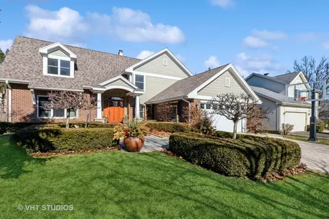302 Sheffield Ln, Vernon Hills, IL 60061