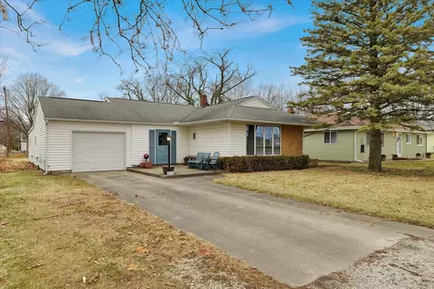 802 Ethel St, Saint Joseph, IL 61873