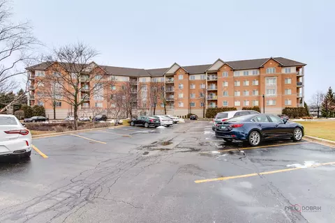 125 N Buffalo Grove Rd #306, Buffalo Grove, IL 60089